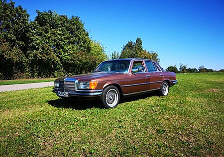 Mercedes-Benz 450 450SE W116