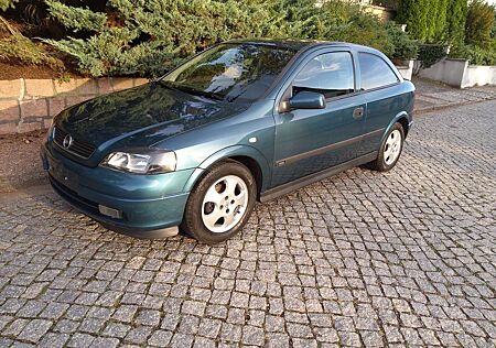 Opel Astra 1.6 16V Edition 2000