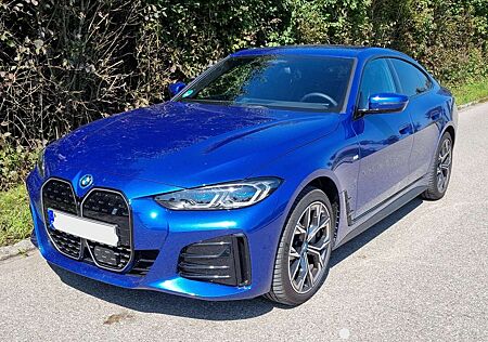 BMW i4 eDrive40 M Sport Laser AHK el Sitze DAP HUD