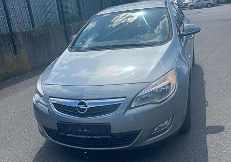 Opel Astra 1.4 Turbo Design Edition