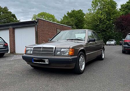 Mercedes-Benz 190