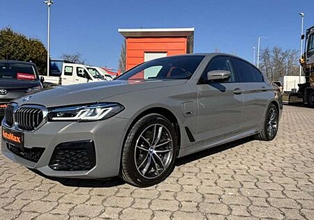 BMW 530 e xDrive M Paket Laserlicht Leder Navi PDC