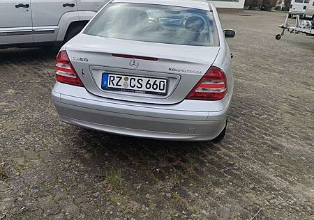 Mercedes-Benz C 180 Kompressor (203.046)
