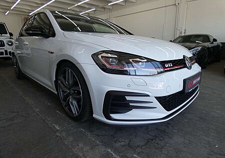 VW Golf Volkswagen GTI*PANO*NAVI*KEYLESS*DCC*ACC*LED*VITRUAL