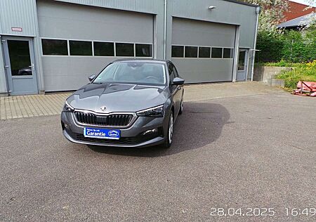 Skoda Scala Tour 1.5 TSI DSG AHK, LED,SHZ,CAM,18"ALU