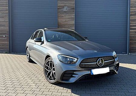 Mercedes-Benz E 300 ***Mercedes E300de Carbon/Burmester/Junge Sterne**