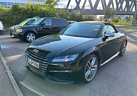 Audi TT Roadster 2.0 TFSI quattro