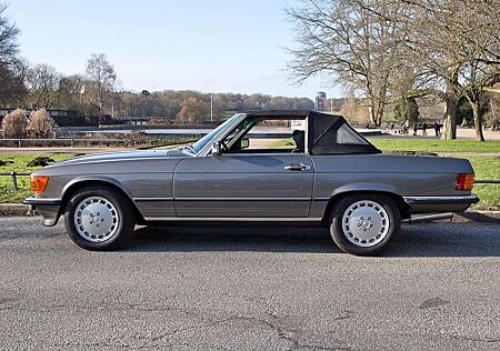 Mercedes-Benz SL 560 560 SL sehr guter Zustand