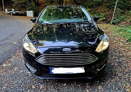 Ford Focus 1.0 EcoBoost Start-Stopp-System Aut. Titanium