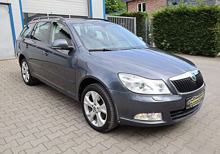 Skoda Octavia 2.0 TDI Combi Elegance 4X4/LEDER/PDC/1HD