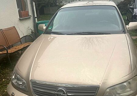 Opel Omega Caravan 2.2 Edition 2000