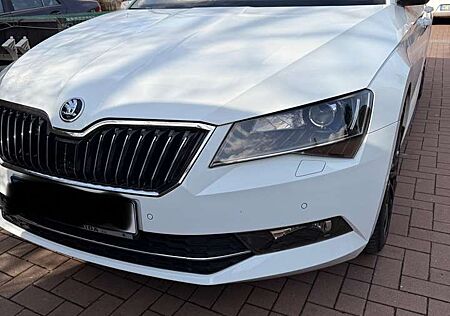 Skoda Superb Combi 2.0 TDI DSG Style