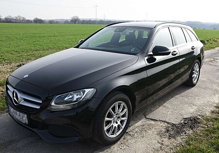 Mercedes-Benz C 220 d BLUETEC Schalter