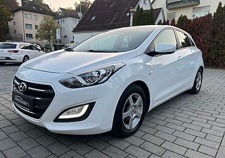 Hyundai i30 blue 1.6 CRDI KAMERA NAVI AHK HU/03.2026