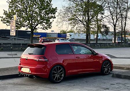 VW Golf GTI Volkswagen 3p 2.0 tsi