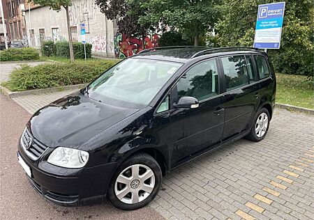 VW Touran Volkswagen 1.6Trendline
