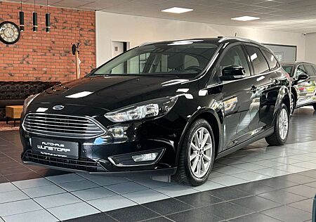 Ford Focus Turnier Titanium CAM/SHZ/NAVI/LED/ZR NEU/