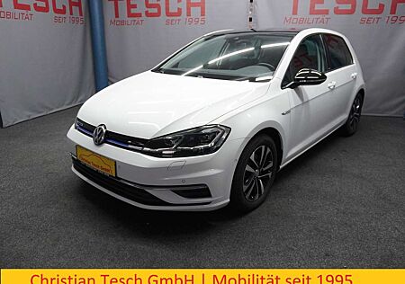 VW Golf Volkswagen VII 1.5 IQ.DRIVE/NAVI/PANO/KAMERA/