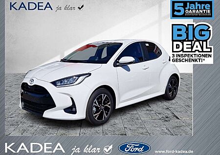 Toyota Yaris 1.5 Teamplayer Comfort Paket ACC+LED+SHZ