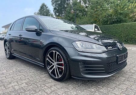 VW Golf Volkswagen VII Lim. GTD BMT