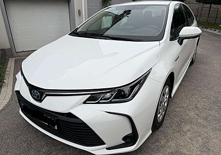 Toyota Corolla Sedan 1.8 Hybrid Netto 16.794€