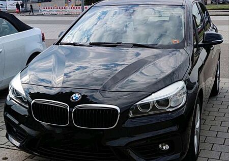 BMW 218d 218 Active Tourer Aut. -PANORAMADACH-