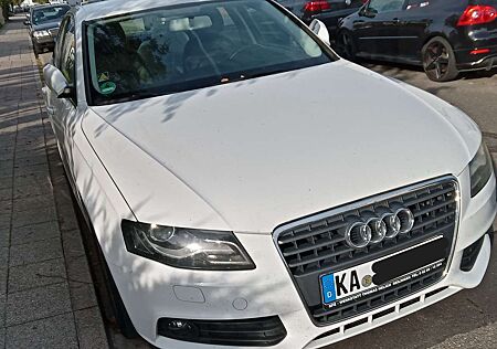 Audi A4 +1.8+TFSI+Ambiente