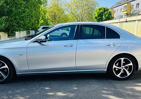 Mercedes-Benz E 200 d 9G-TRONIC