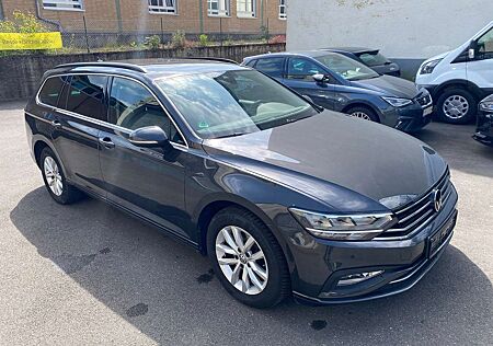 VW Passat Variant Volkswagen 1.5 TSI DSG Business *NAVI*LED*SHZG*AHK schwenkb*