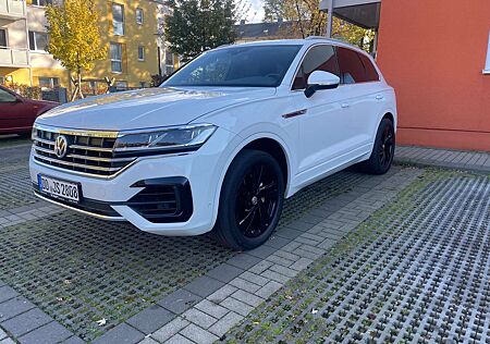 VW Touareg Volkswagen 3.0 TDI Diesel R-Line AHK