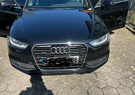 Audi A4 Avant 2.0 TDI DPF S line Sportpaket 4x4