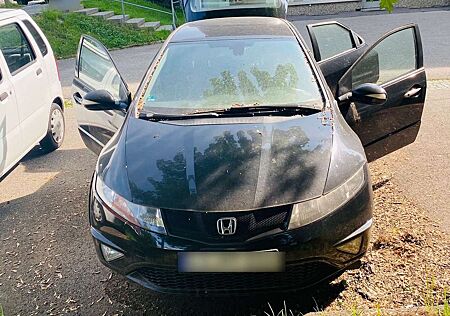 Honda Civic Fließheck 5-Türer 1.8i-VTEC Sport