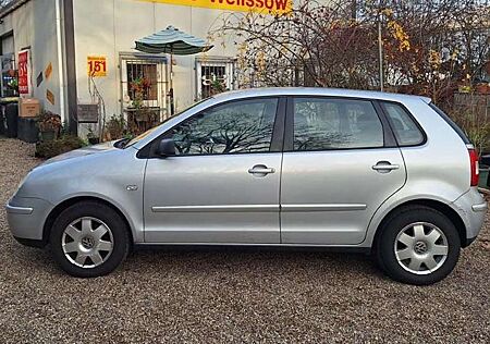 VW Polo Volkswagen 1.4 TÜV 04/2026 läuft sehr gut