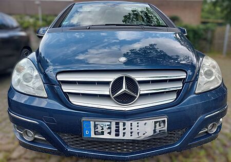 Mercedes-Benz B 180 B180*2010*Panoramadach*TÜV 4/25*Winterpaket