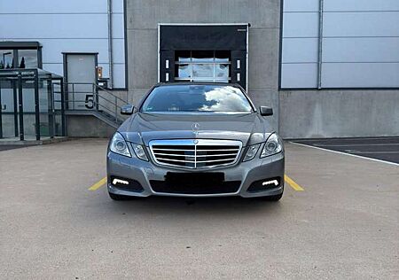 Mercedes-Benz E 500 7G-TRONIC Avantgarde/4 Zonen Klima Mit vielen Extr