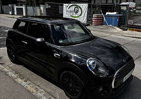 Mini ONE Blackyard (Scheckheft gepflegt)