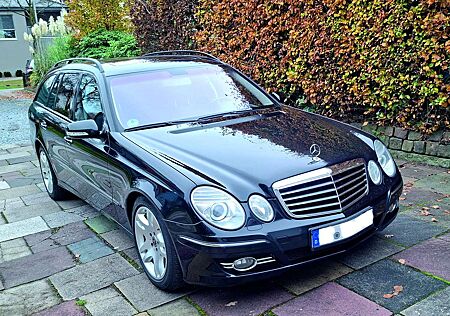 Mercedes-Benz E 220 E-Klasse Kombi Diesel T CDI Automatik Avantgarde