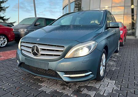 Mercedes-Benz B 200 Navi. RFK. Bi-Xenon. LKA