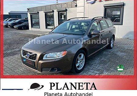 Volvo V70 Kombi Edition PRO*NAVI*BI-XENON*AHK*PDC*8FAC