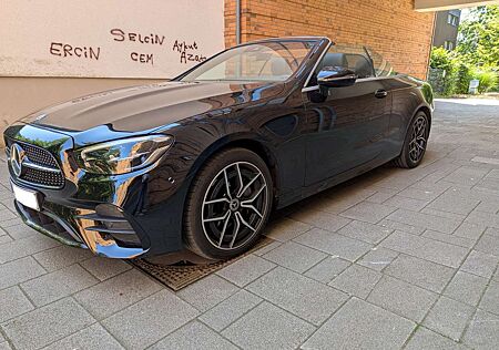 Mercedes-Benz E 220 d Cabrio 9G-TRONIC AMG Line