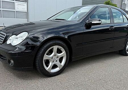 Mercedes-Benz C 180 KOMPRESSOR TÜV,KLIMA,1-HAND WENIG-KM,NAVI