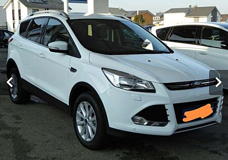 Ford Kuga 2.0 TDCi 2x4 Titanium