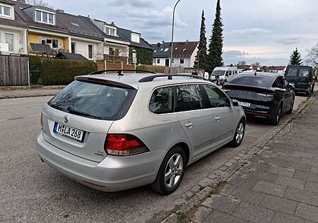 VW Golf Variant Volkswagen 1.6 TDI DPF BlueMotion Technology Sty