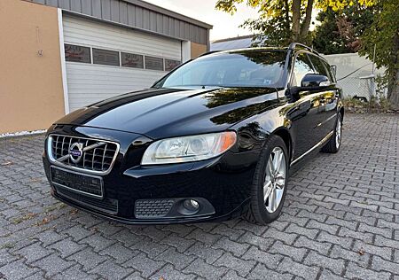 Volvo V70 Kombi Kinetic D5 NAVI XENON AHK