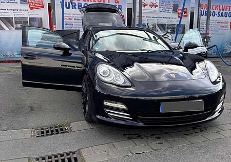 Porsche Panamera 4S PDK