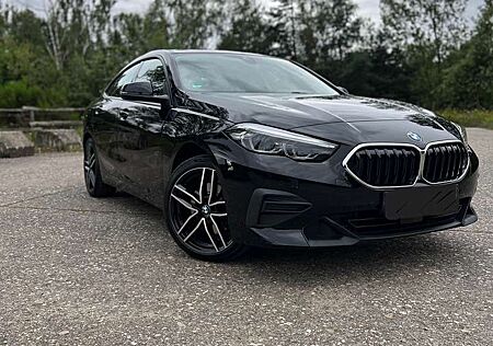 BMW 218 i Advantage