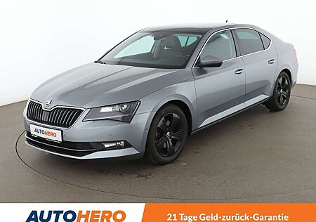 Skoda Superb 2.0 TDI Style 4x4 Aut.*NAVI*PDC*SHZ*AHK