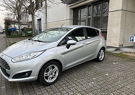 Ford Fiesta Titanium~ Navi~ Leder~