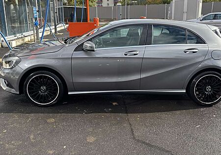 Mercedes-Benz A 200 (BlueEFFICIENCY)