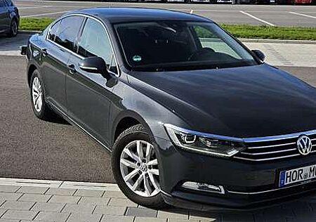 VW Passat Volkswagen 2.0 TDI SCR (BlueMotion Tech) 4Mot DSG Comfortline